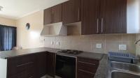 Kitchen - 10 square meters of property in Mooikloof Ridge