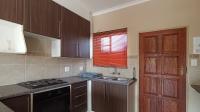 Kitchen - 10 square meters of property in Mooikloof Ridge