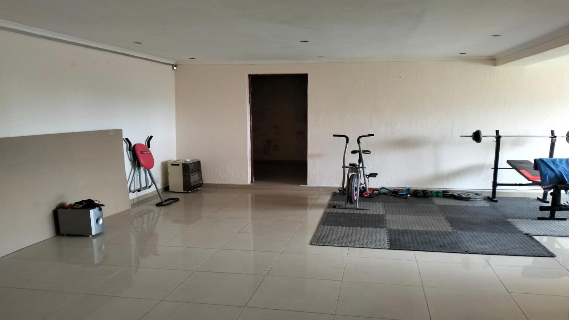 Lounges of property in Horison