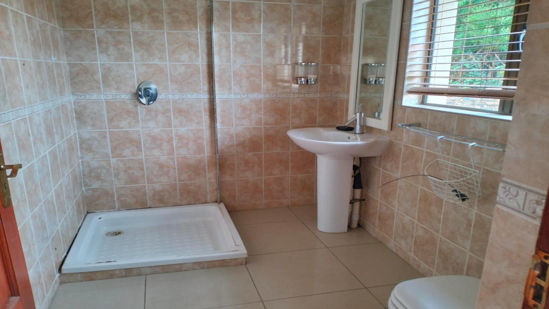 Bathroom 3+ of property in Horison