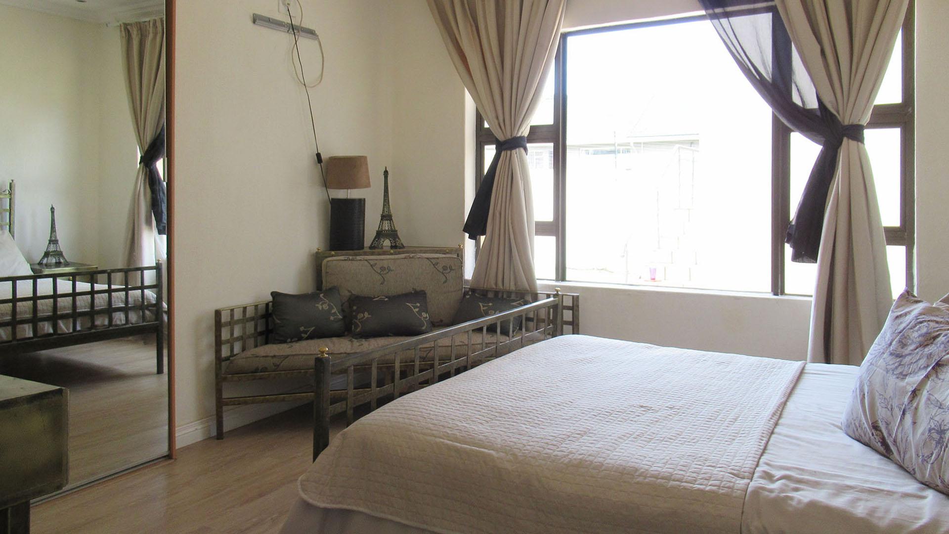 Bed Room 2 - 15 square meters of property in Horison