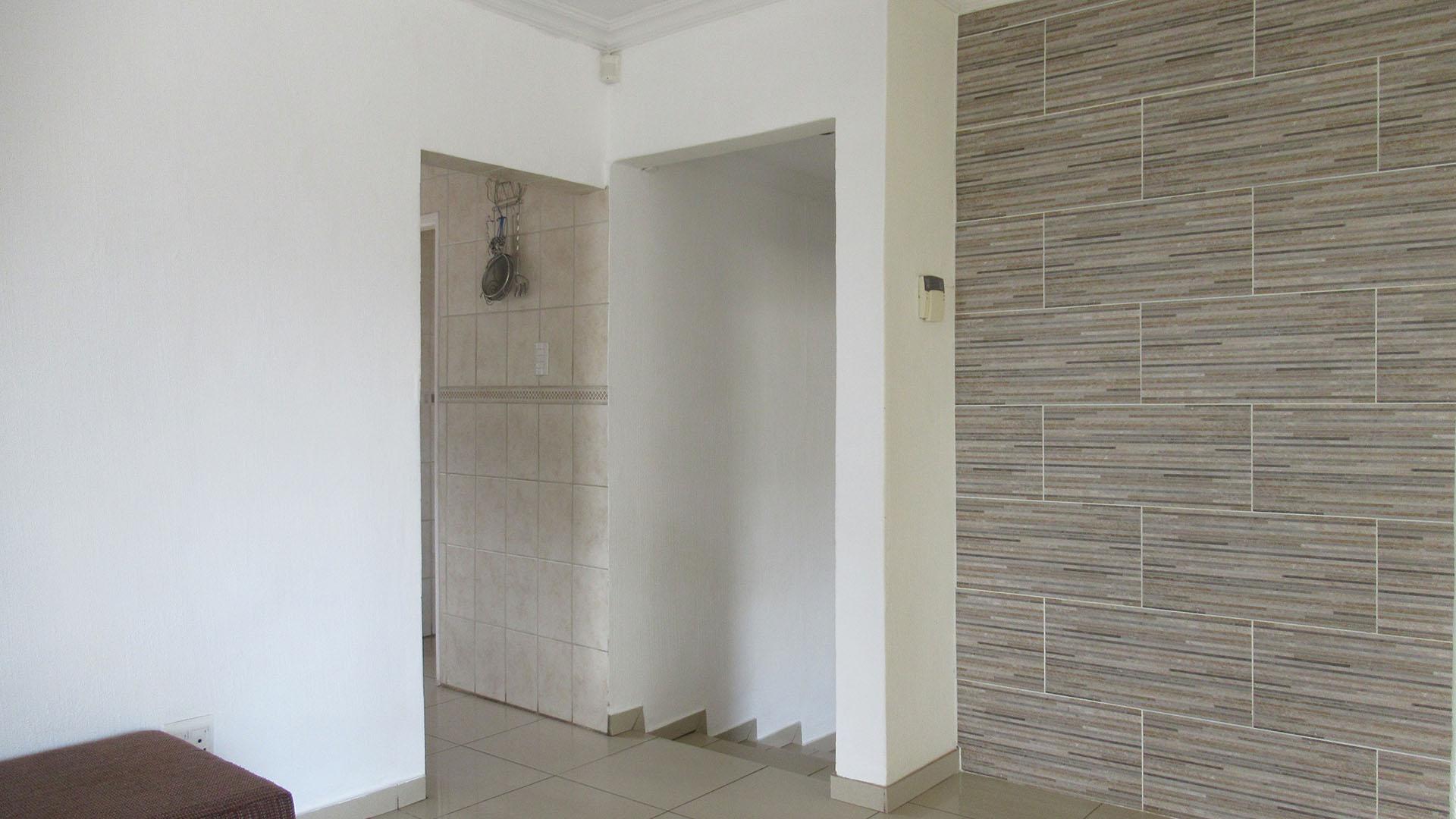 Spaces - 66 square meters of property in Horison