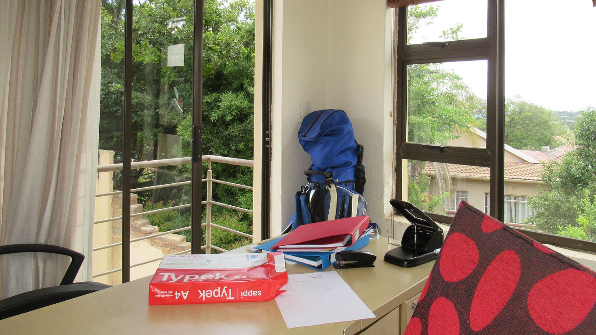 Study - 8 square meters of property in Horison