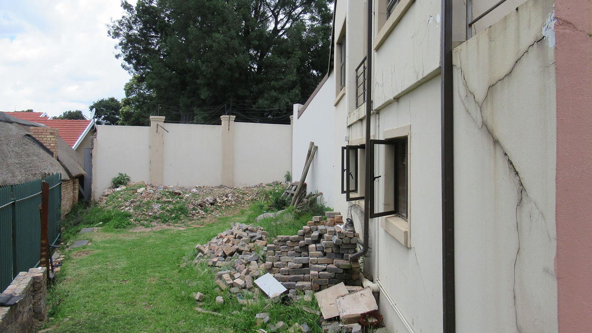 Backyard of property in Horison