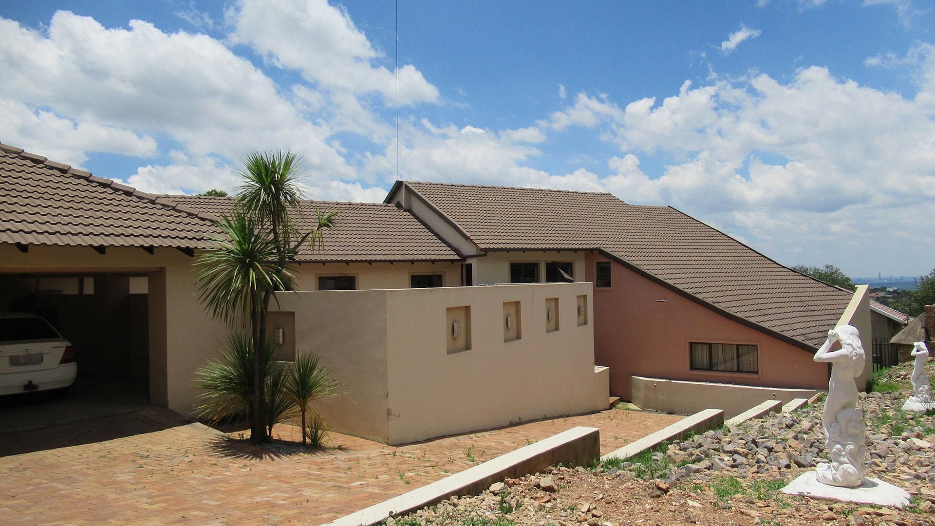 Front View of property in Horison