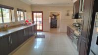 Kitchen of property in Horison