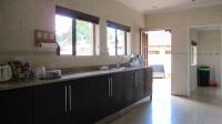 Kitchen - 14 square meters of property in Horison
