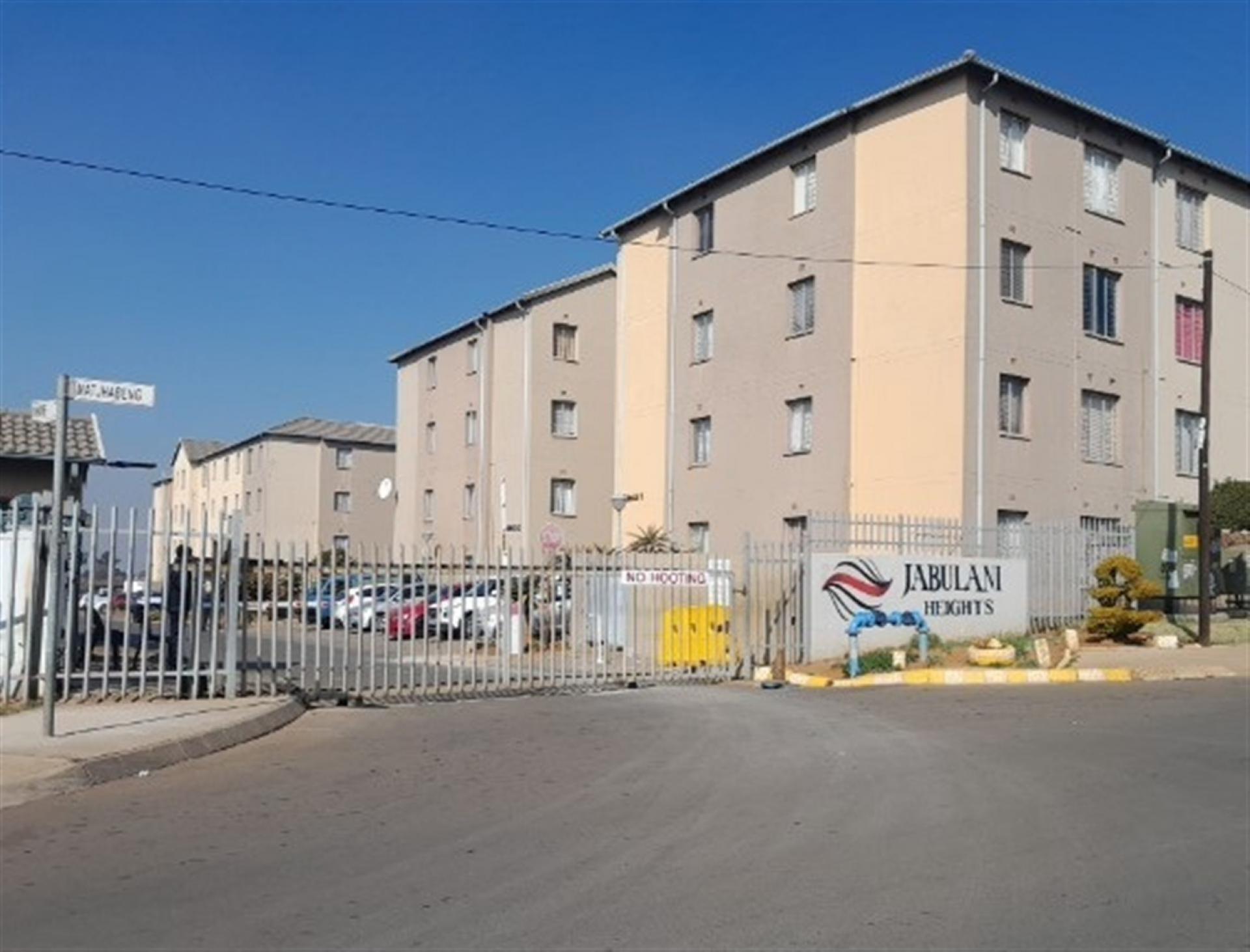 Front View of property in Jabulani