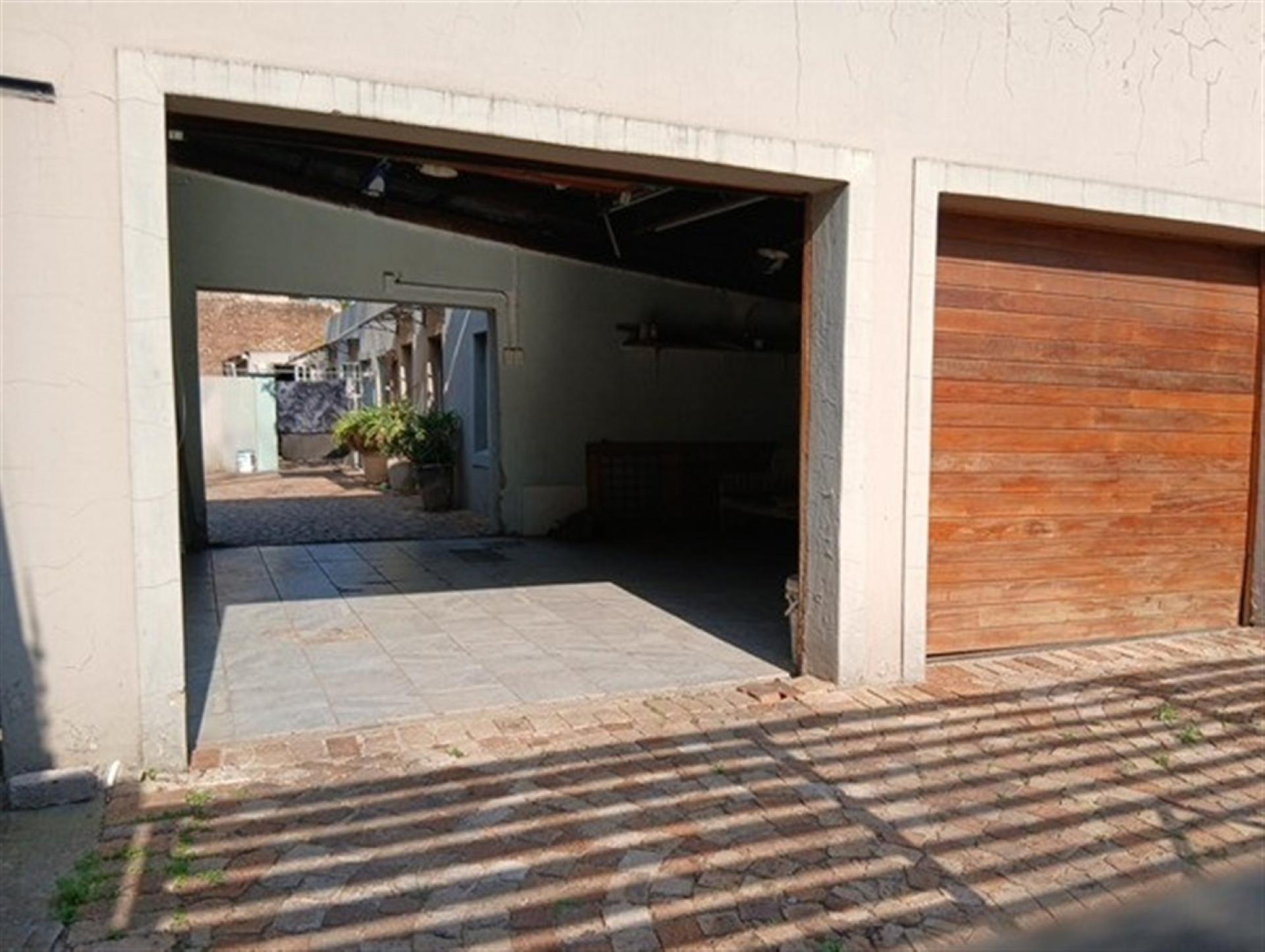 Front View of property in Plantation