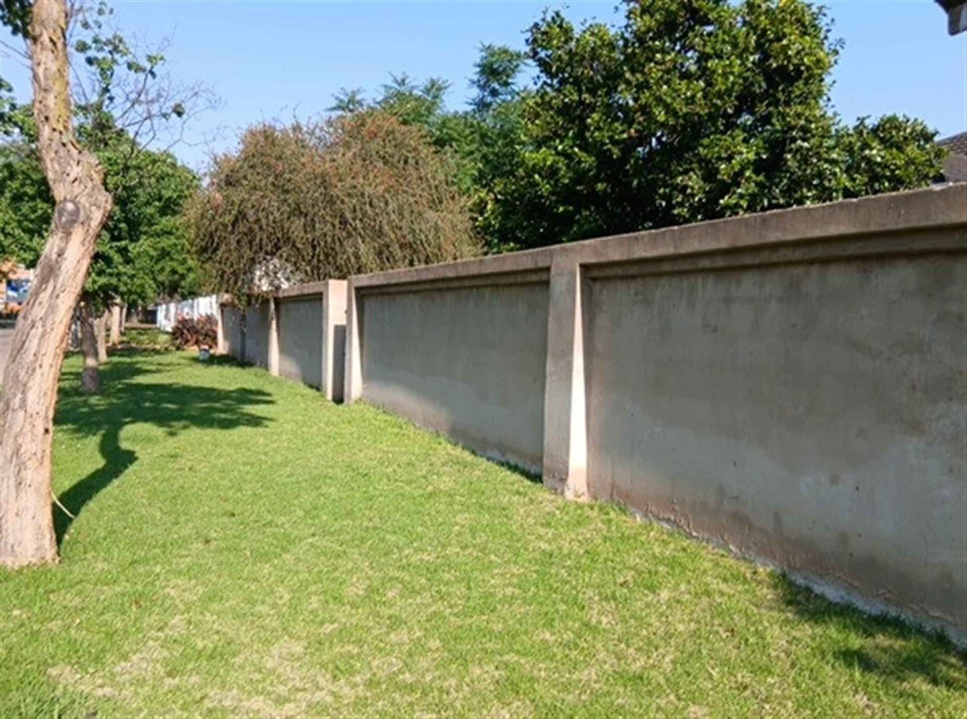 Front View of property in Plantation