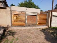 Front View of property in Plantation