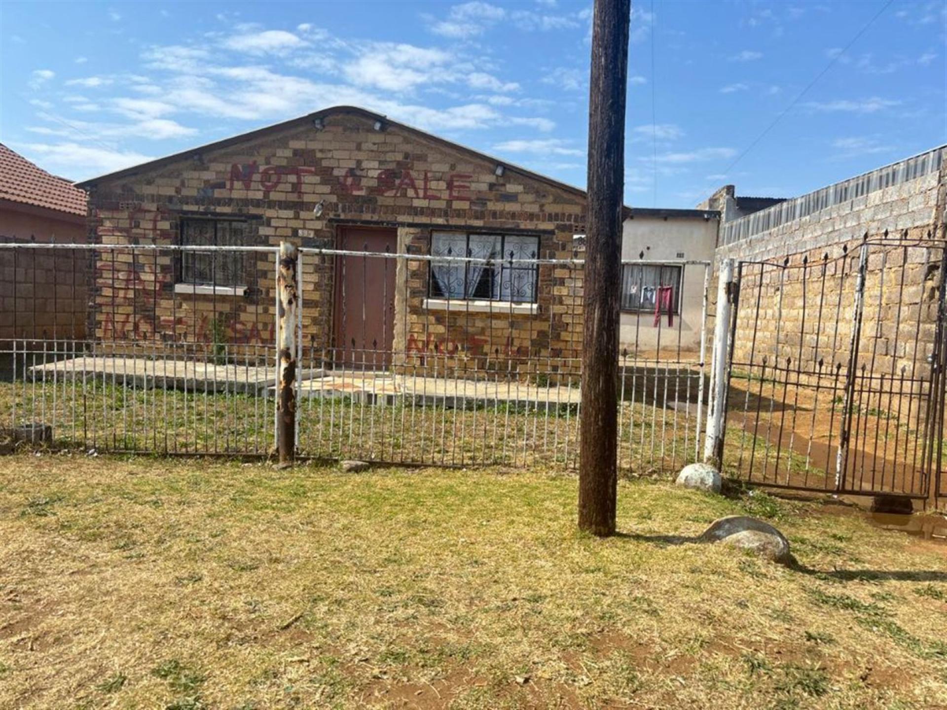 Front View of property in Jabavu