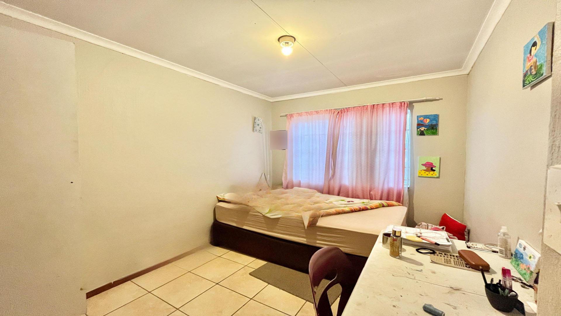 Bed Room 2 of property in Annlin