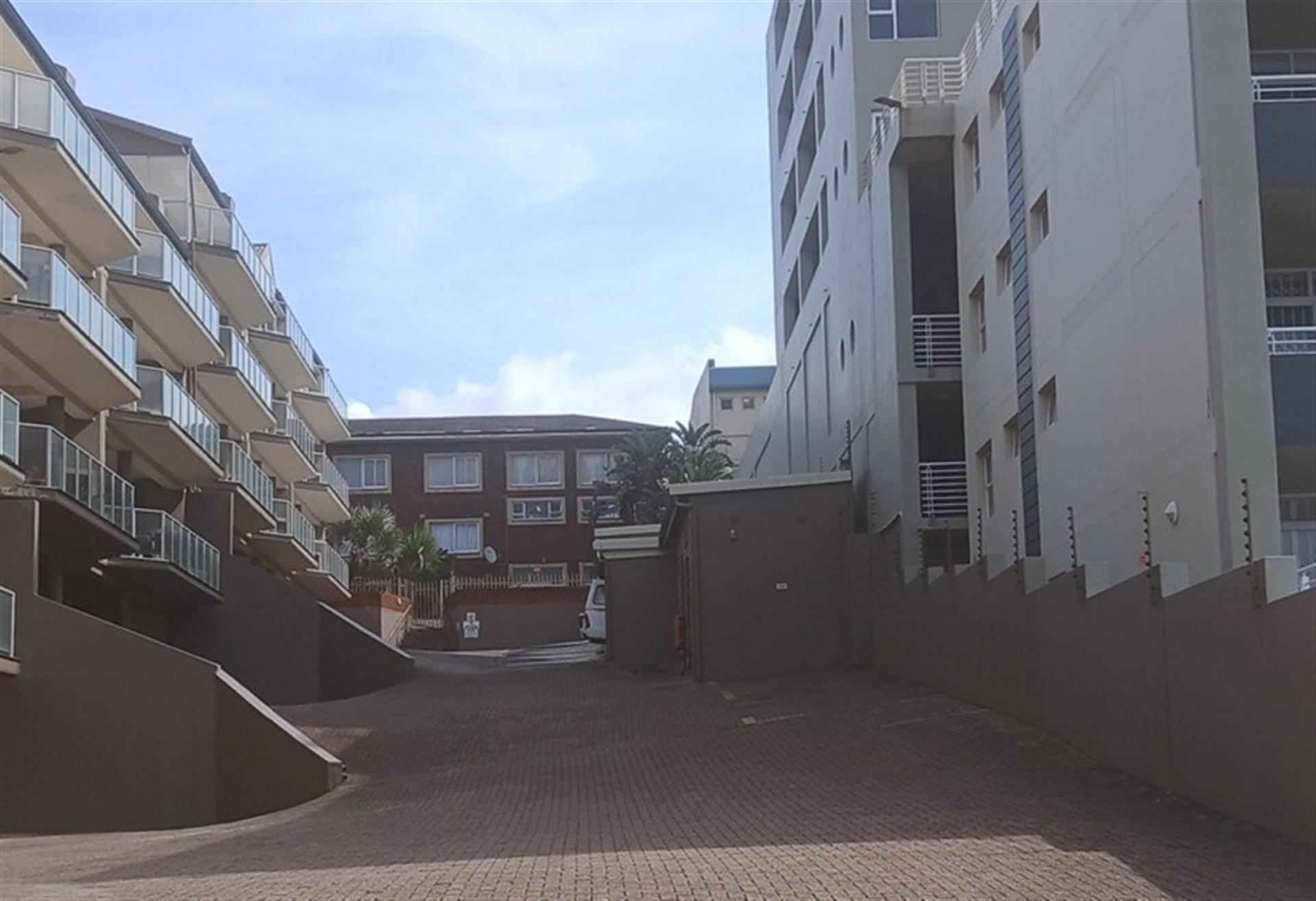 Front View of property in Lawrence Rocks
