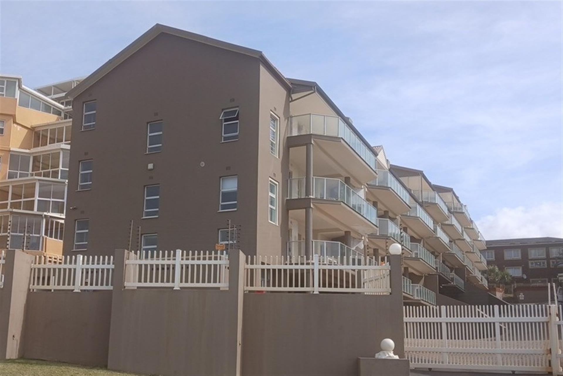 Front View of property in Lawrence Rocks