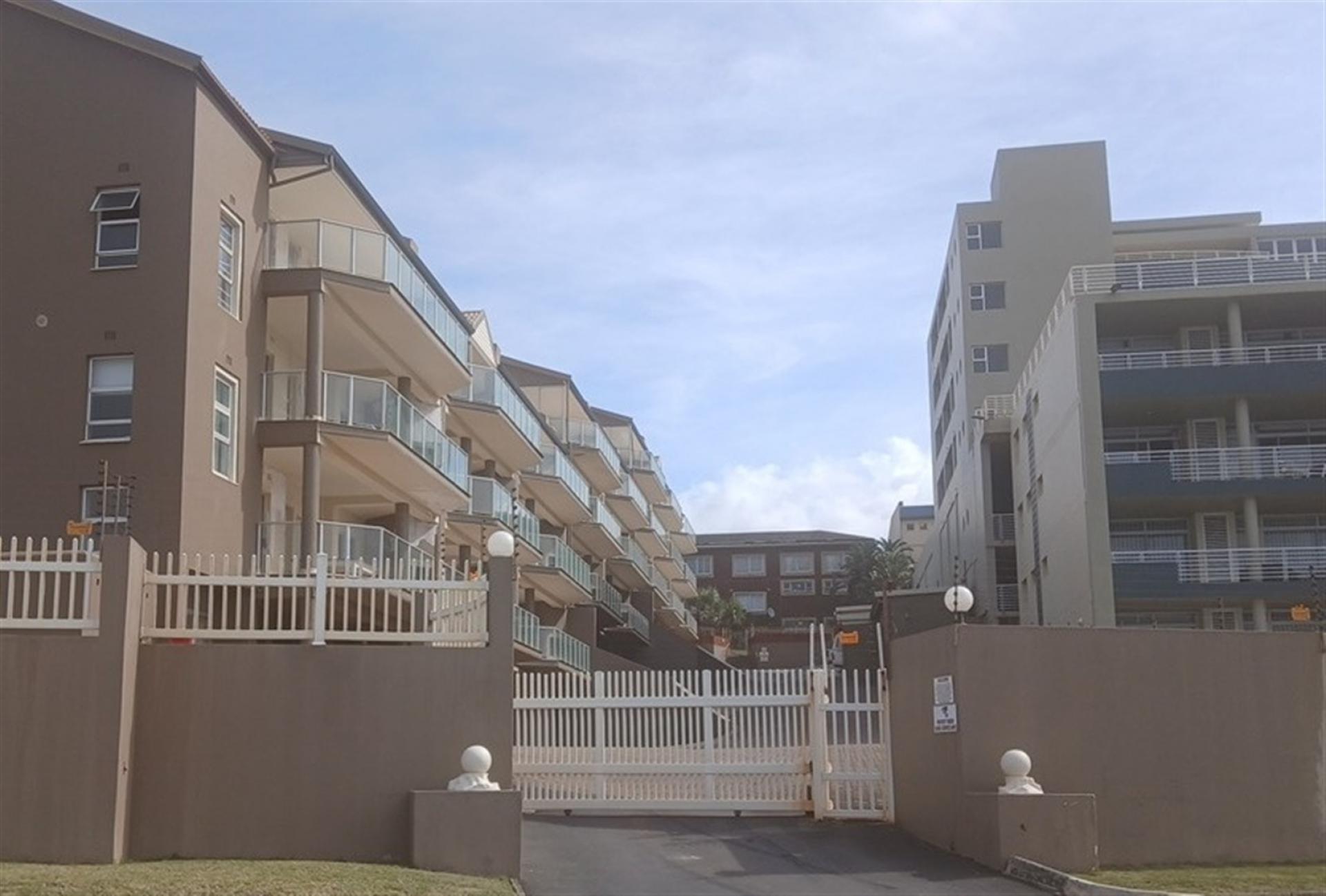 Front View of property in Lawrence Rocks