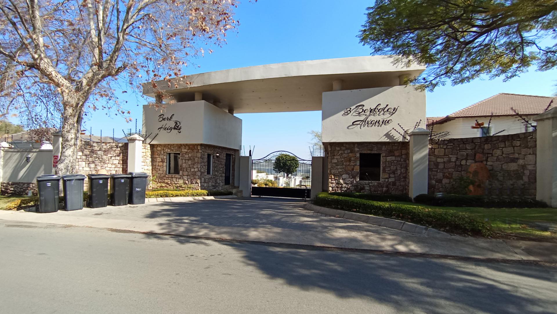 Front View of property in Bryanston