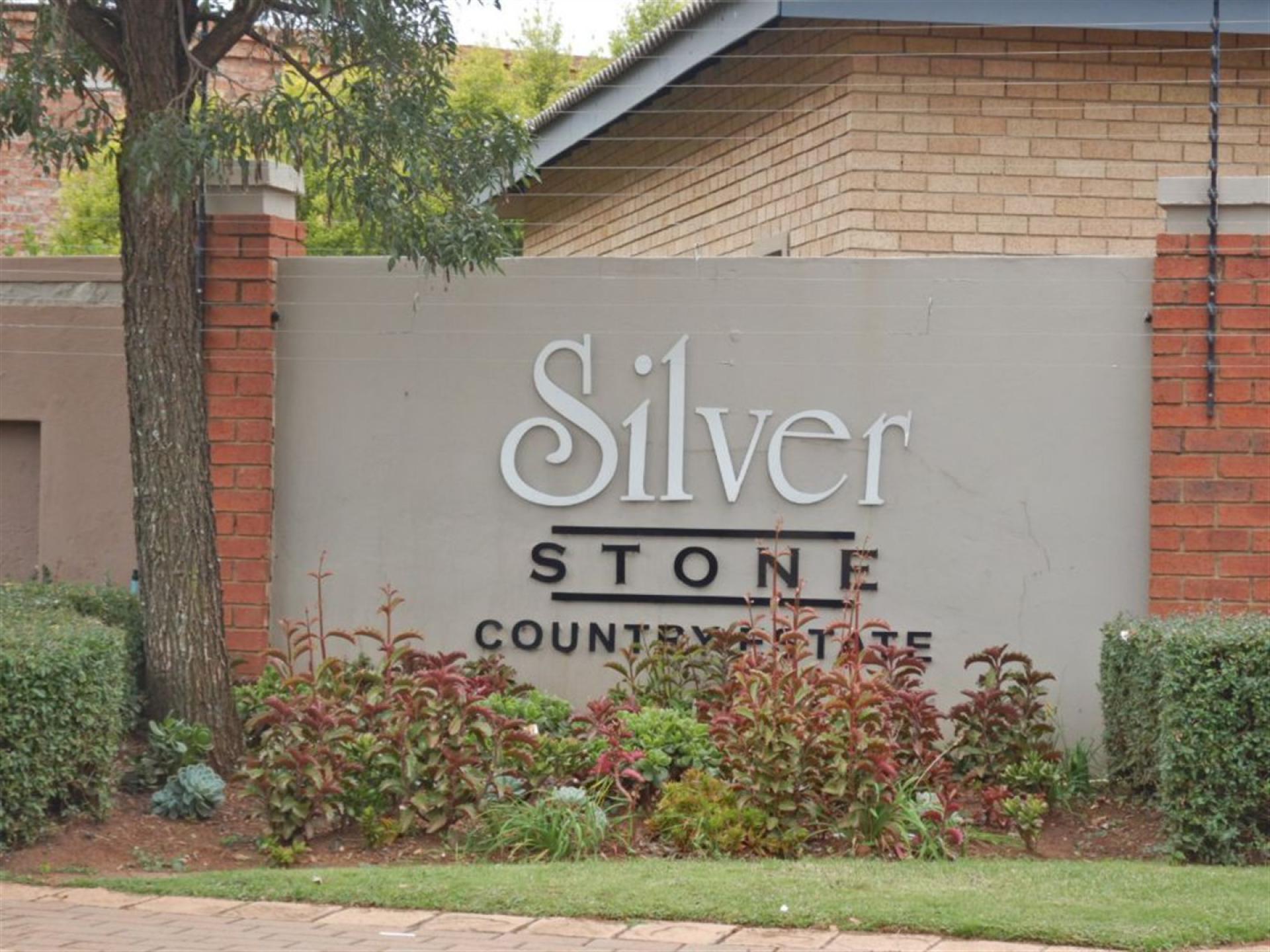 Front View of property in Centurion Central