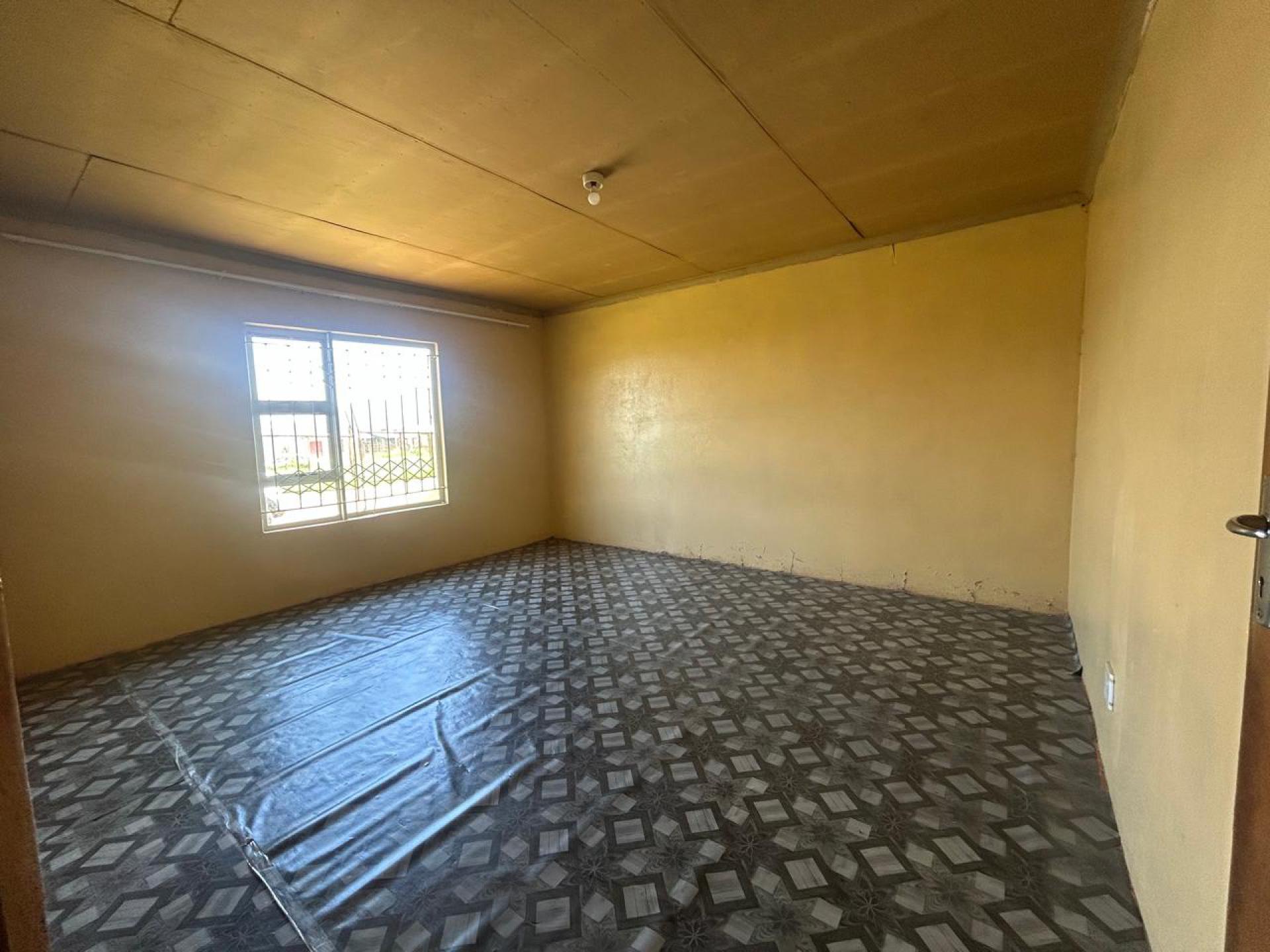 Bed Room 1 of property in Ezibeleni