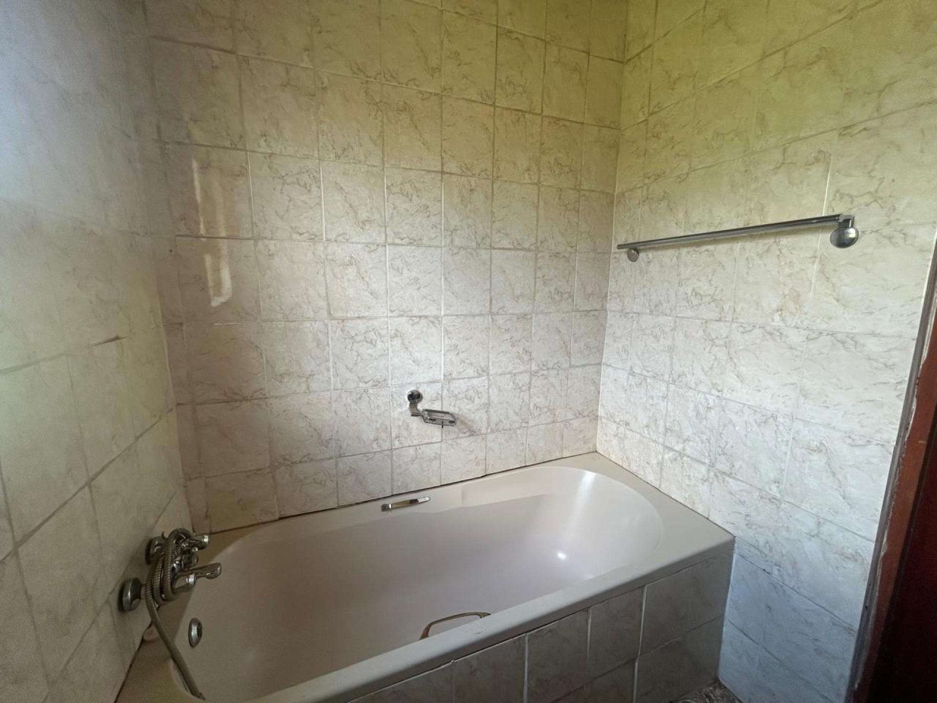 Bathroom 1 of property in Ezibeleni