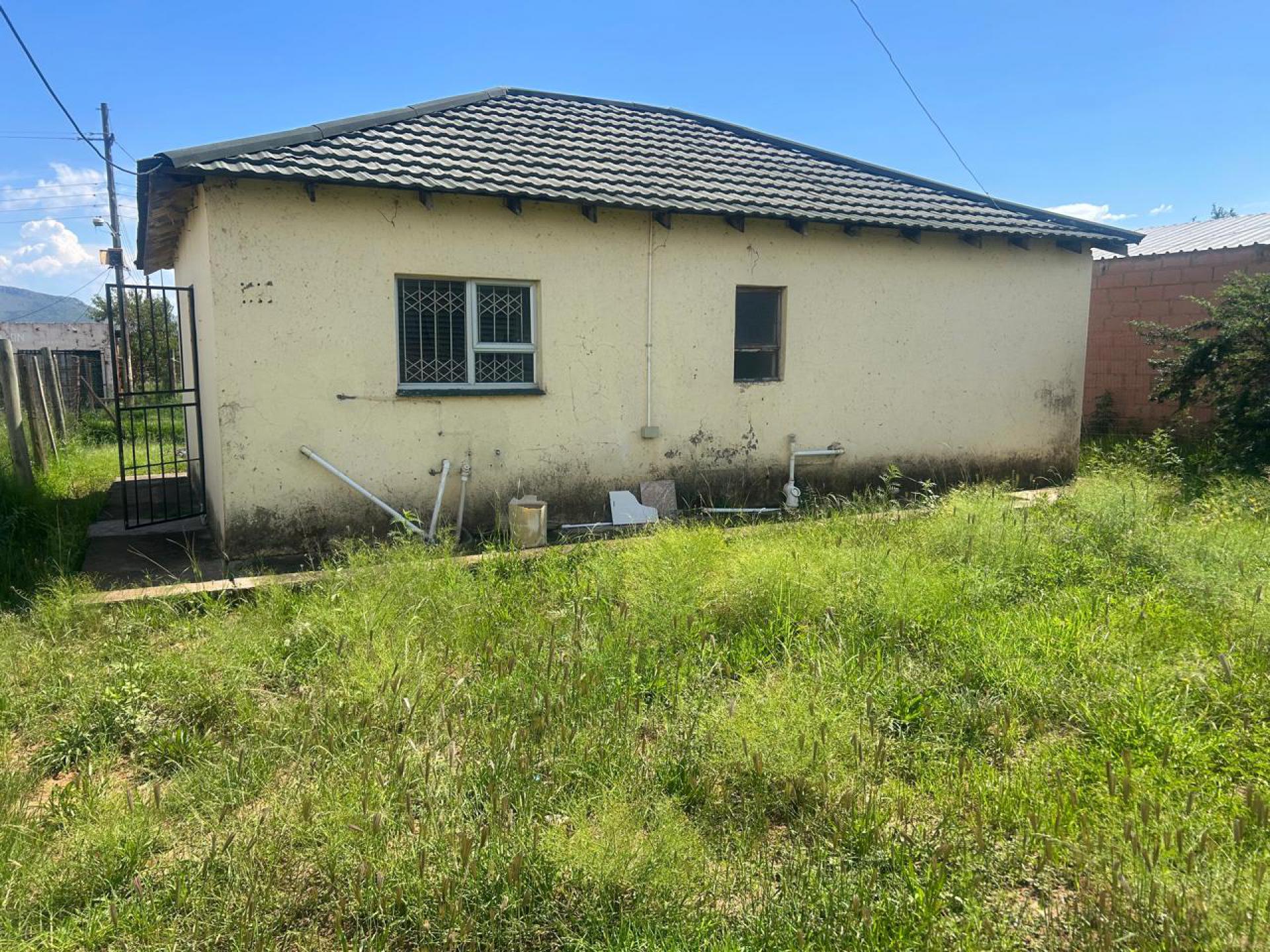 Backyard of property in Ezibeleni