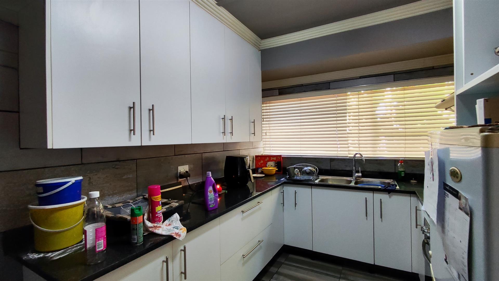 Kitchen - 7 square meters of property in Minnebron