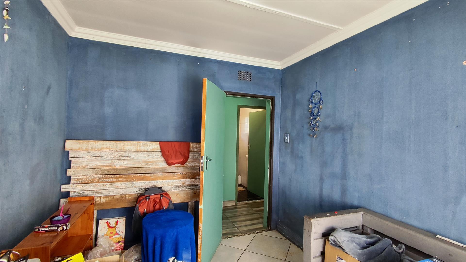 Bed Room 3 - 10 square meters of property in Minnebron