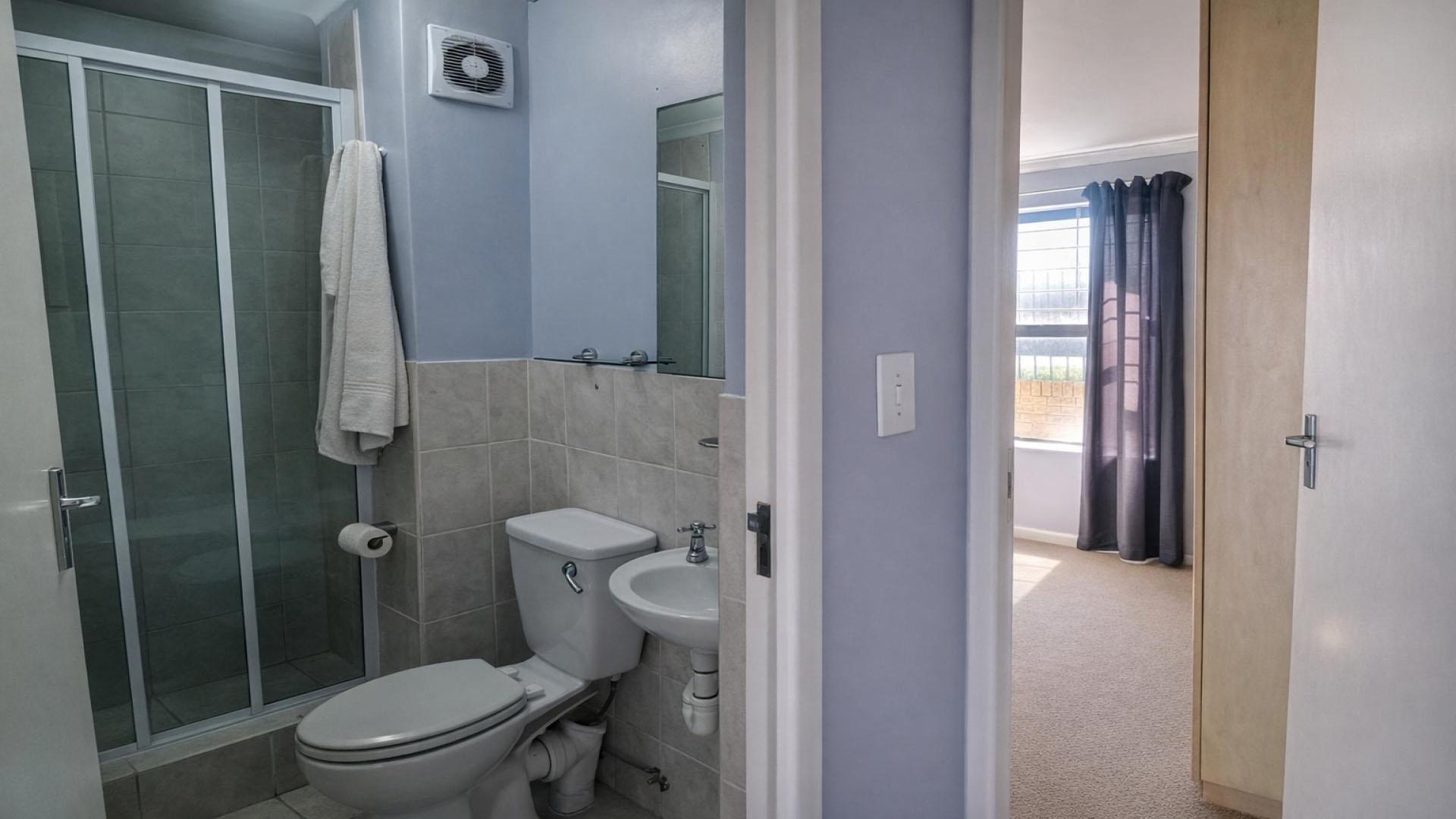 Bathroom 1 of property in Fish Hoek