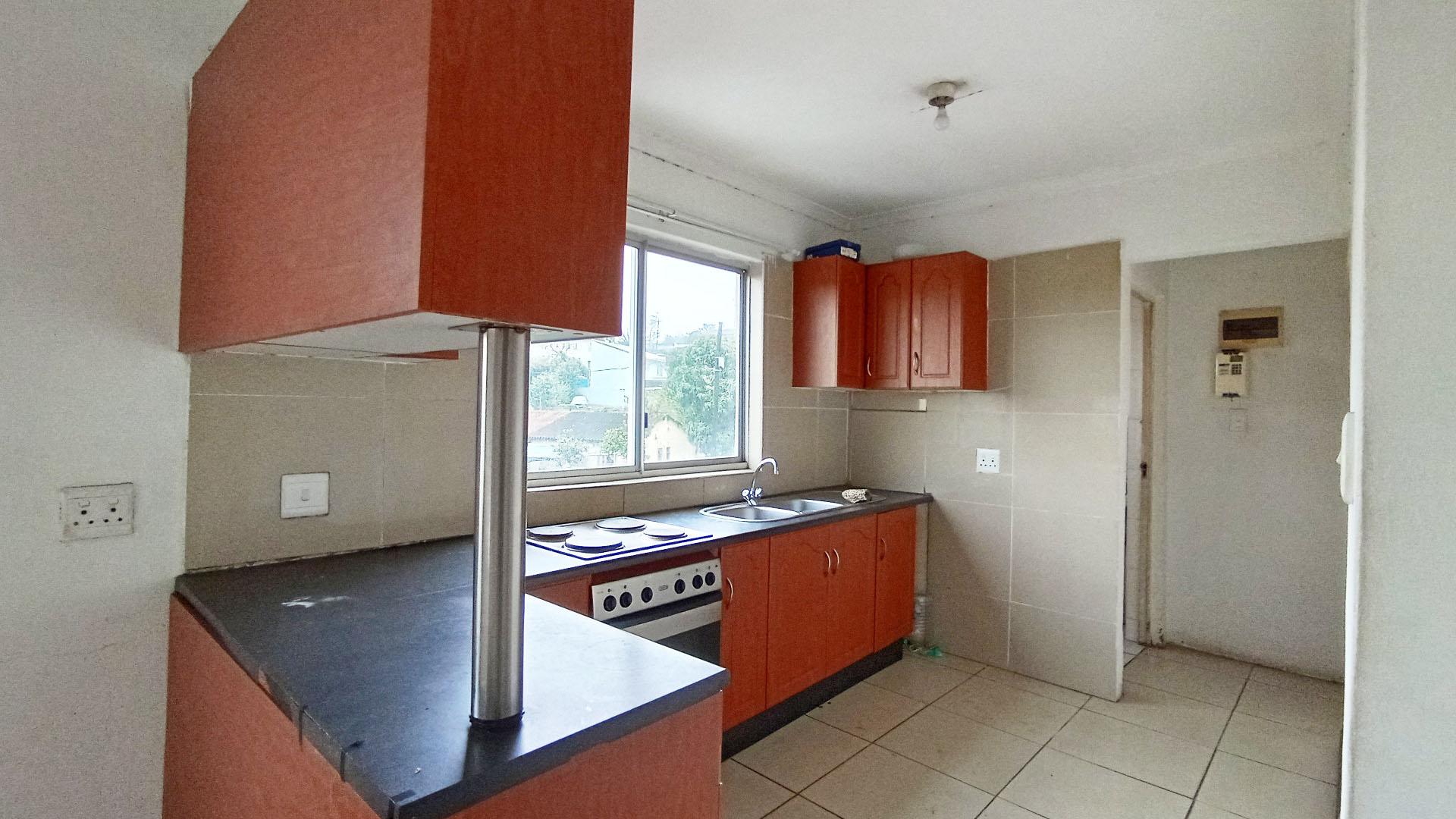 Kitchen - 19 square meters of property in Shastri Park