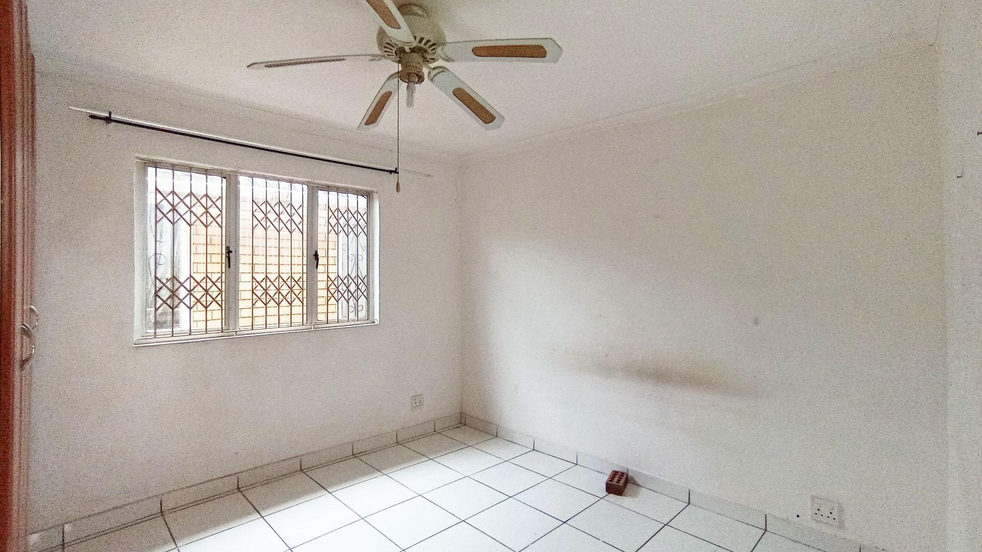 Flatlet - 37 square meters of property in Shastri Park