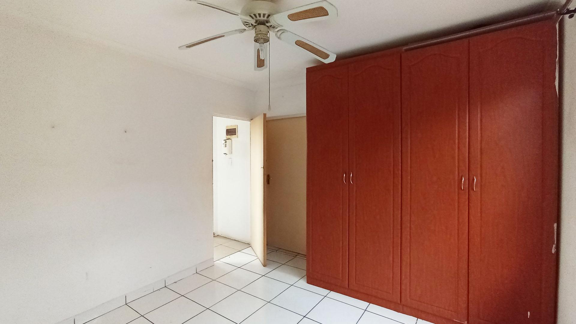 Flatlet - 37 square meters of property in Shastri Park