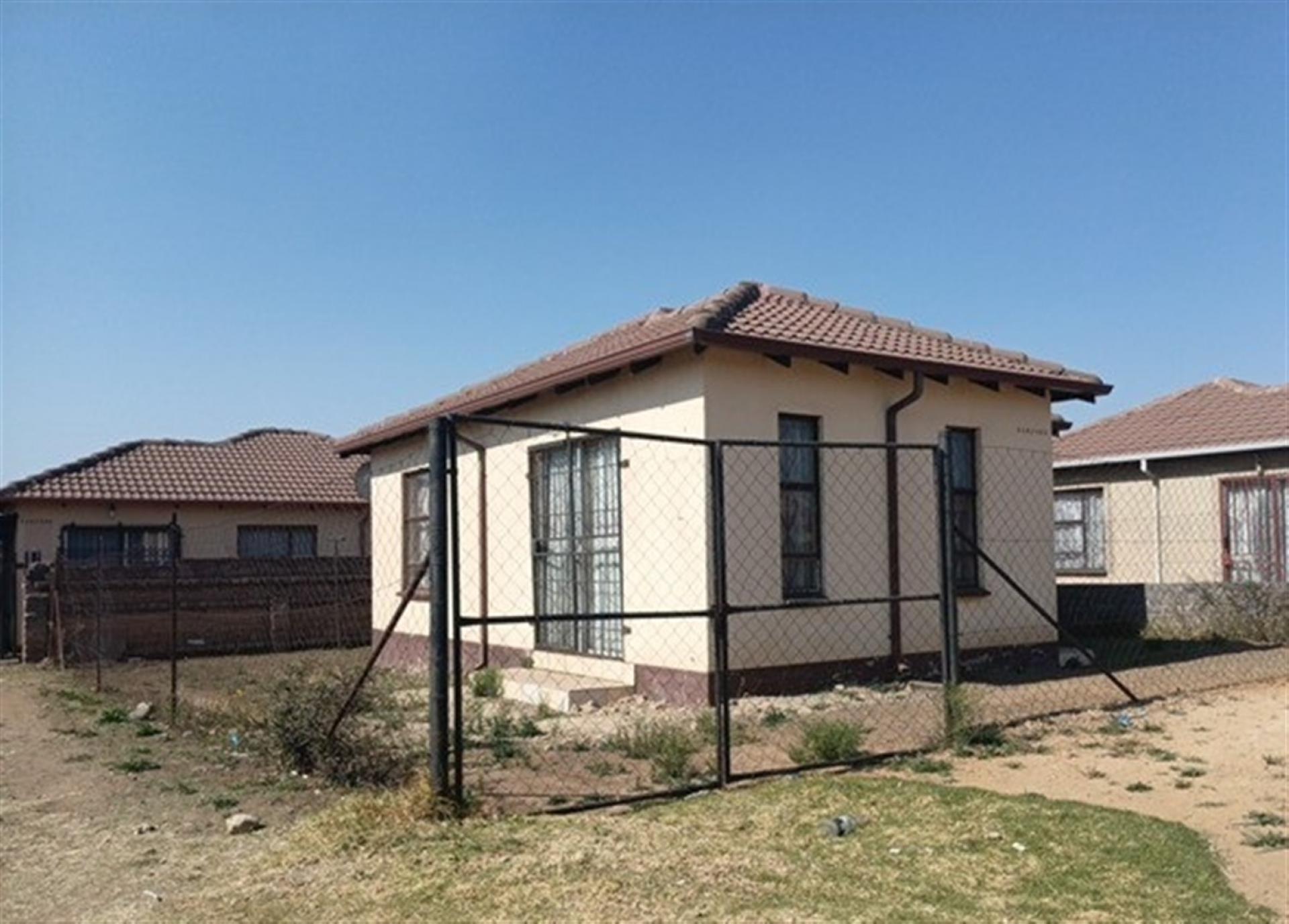 Front View of property in Vanderbijlpark
