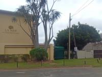 Front View of property in Illovo Beach