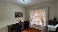 Bed Room 2 - 10 square meters of property in Rensburg