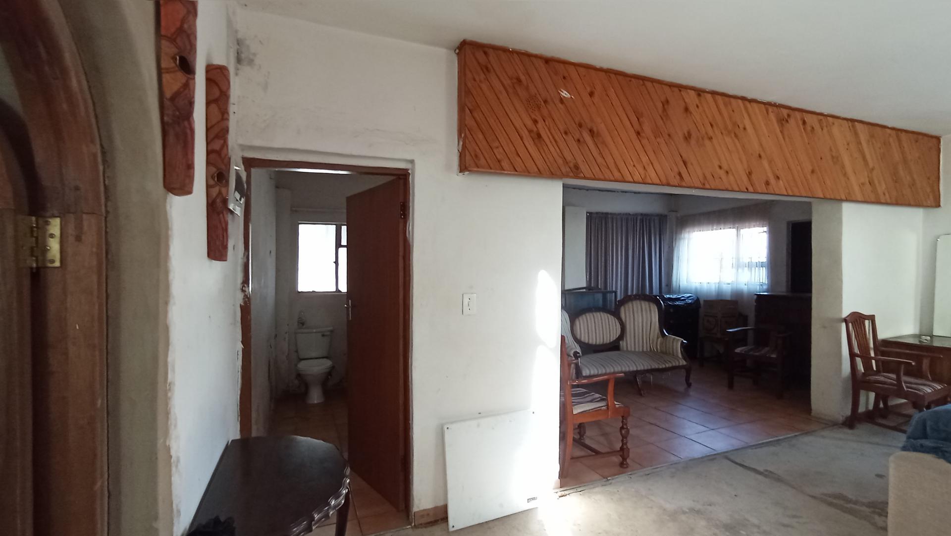 Spaces - 34 square meters of property in Bosmont