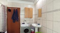 Bathroom 2 - 8 square meters of property in Bosmont