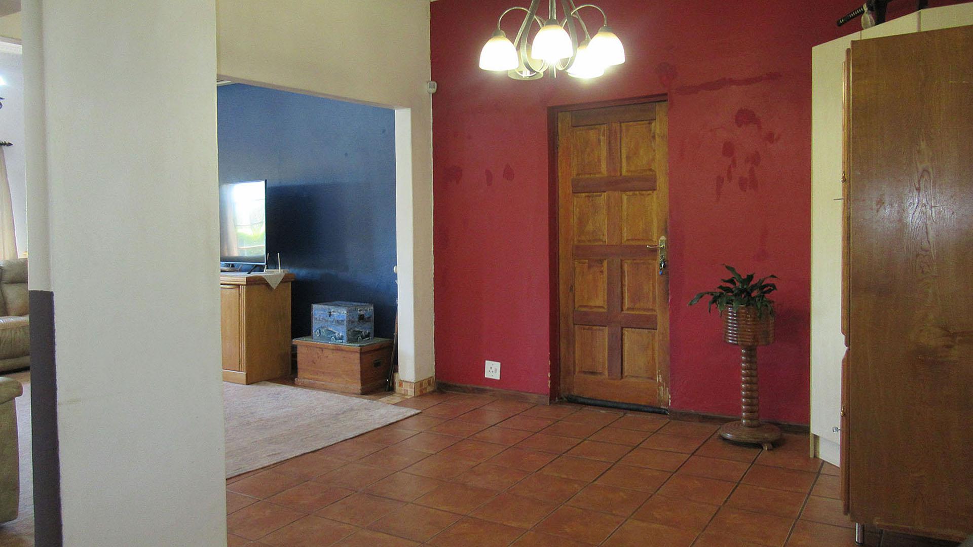 Spaces - 24 square meters of property in Krugersdorp