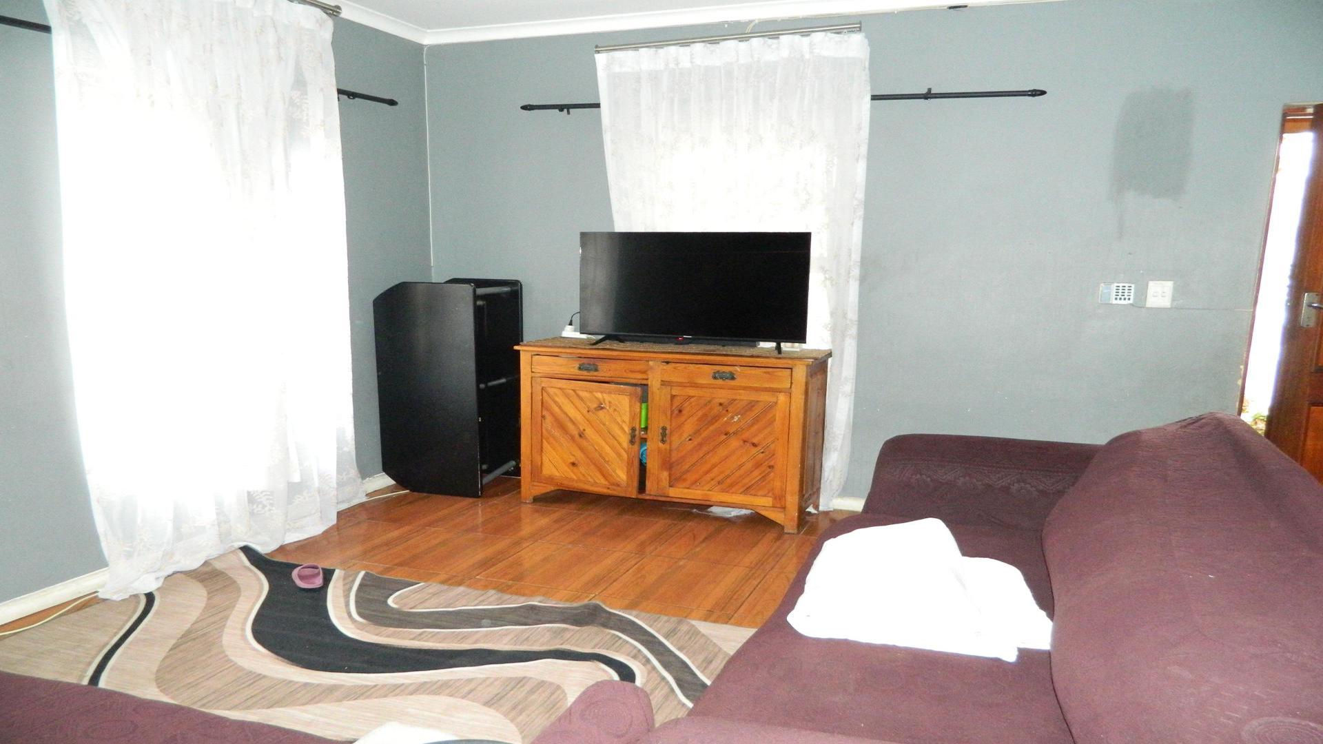 Lounges of property in Blue Downs