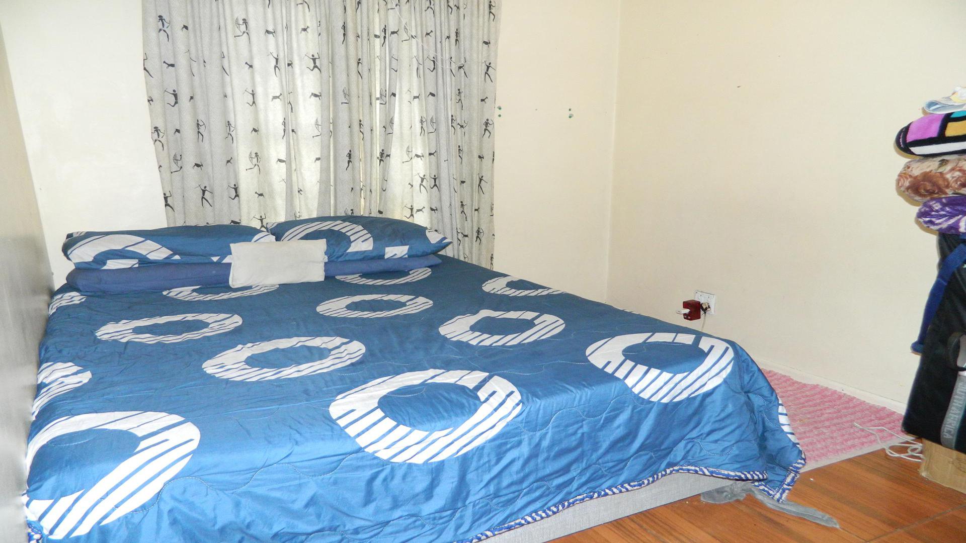 Bed Room 1 of property in Blue Downs