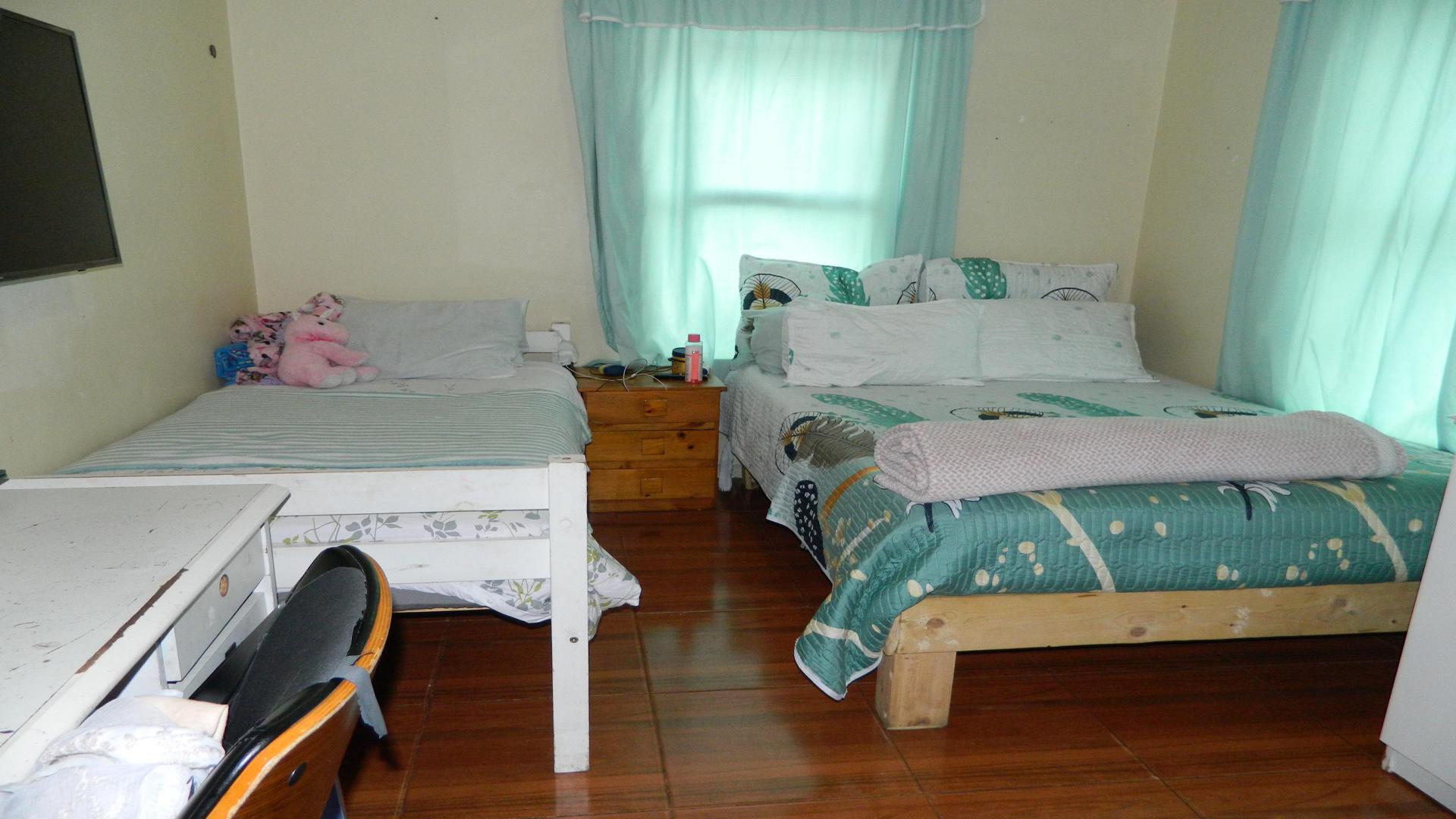 Bed Room 2 of property in Blue Downs
