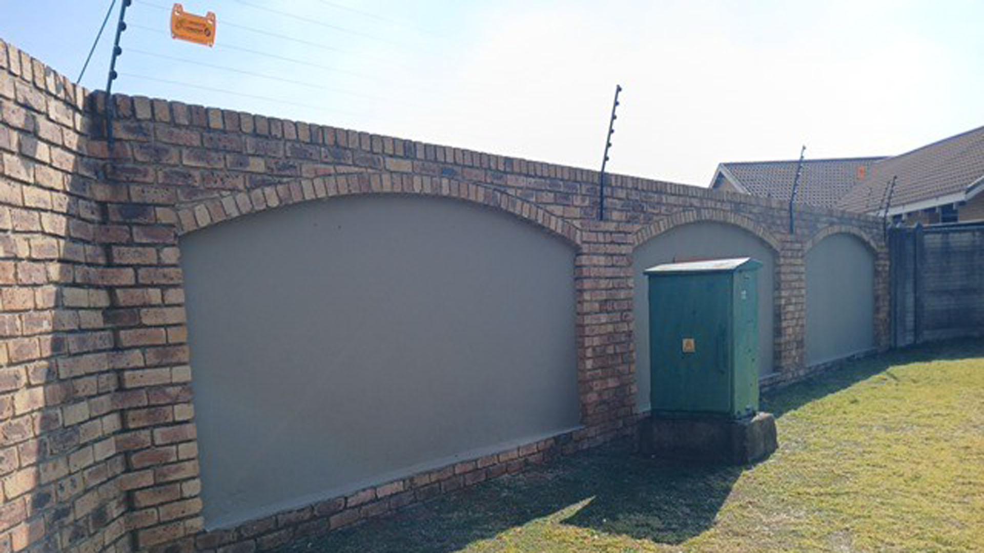 Front View of property in Vaalpark