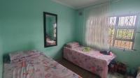 Bed Room 1 - 11 square meters of property in Castlehill