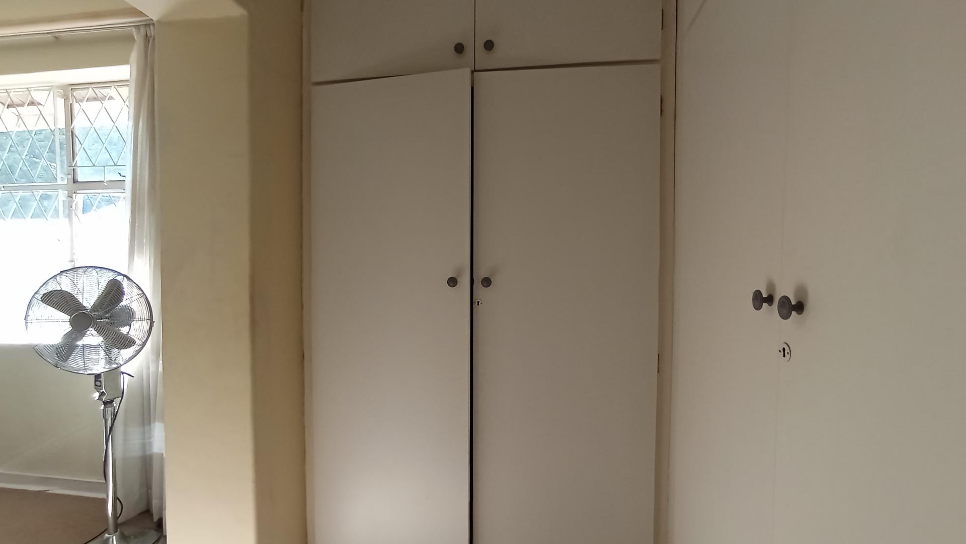 Main Bedroom - 33 square meters of property in Savoy Estate 