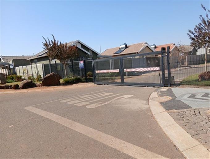 Standard Bank SIE Sale In Execution 3 Bedroom House for Sale in Palm Ridge - MR617194