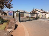 Front View of property in Palm Ridge