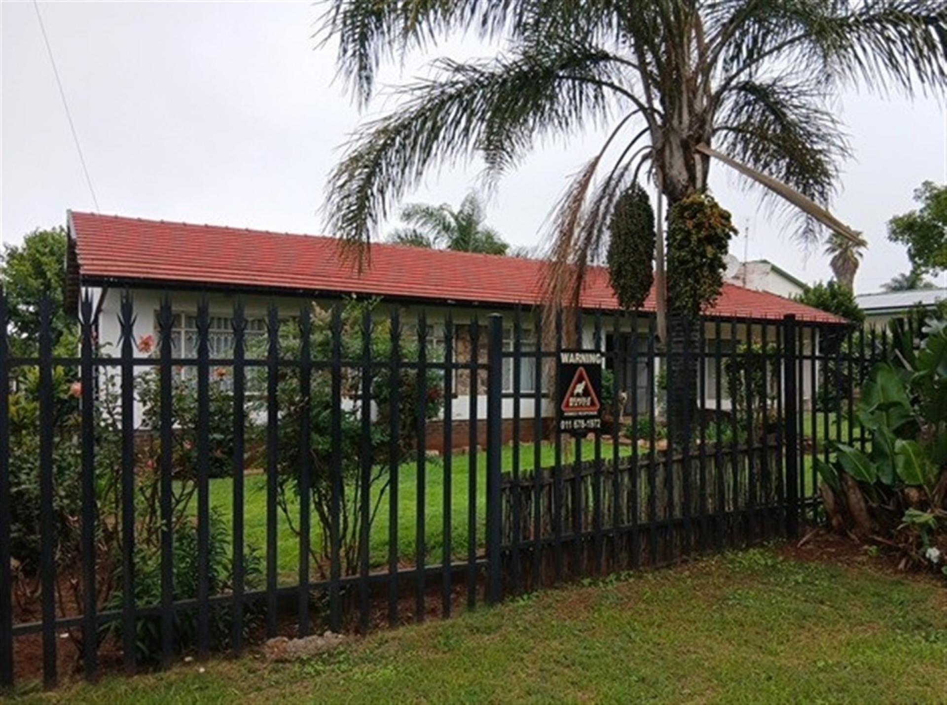 Front View of property in Florida Park