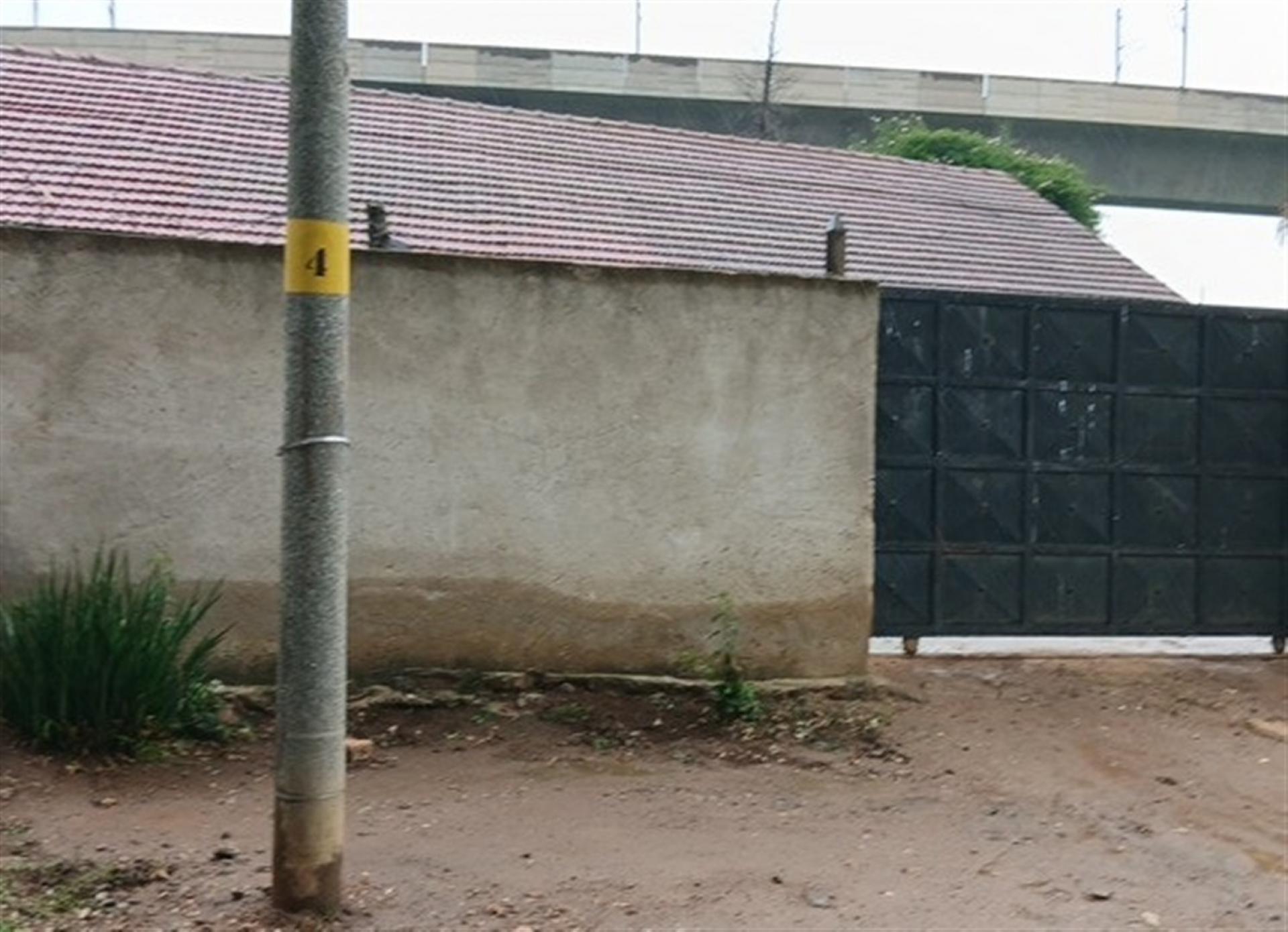 Front View of property in Rhodesfield