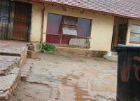 Front View of property in Rhodesfield