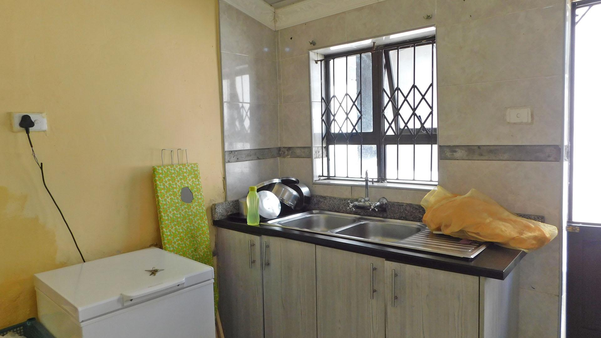 Kitchen - 9 square meters of property in Umlazi