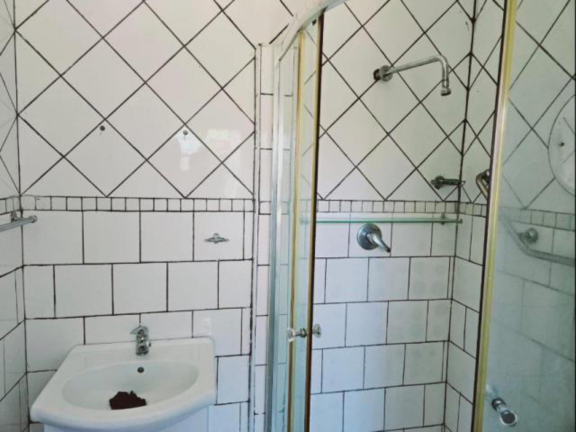 Bathroom 1 of property in Ladysmith